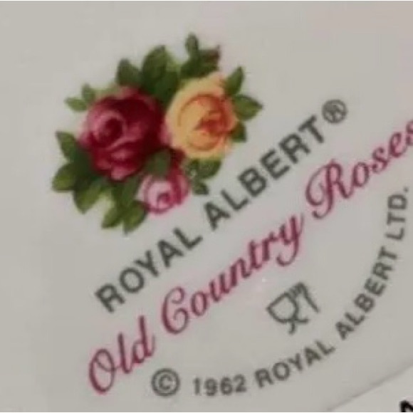 Royal Albert Old Country Roses Cake Platter & Chip/Vegetable Dip - Picture 6 of 6
